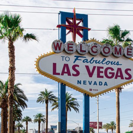 Liberace Has Strong Link To Gambling And Sports Betting Industry