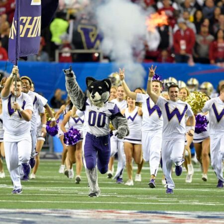 2022 Alamo Bowl Preview: Washington Huskies vs. Texas Longhorns